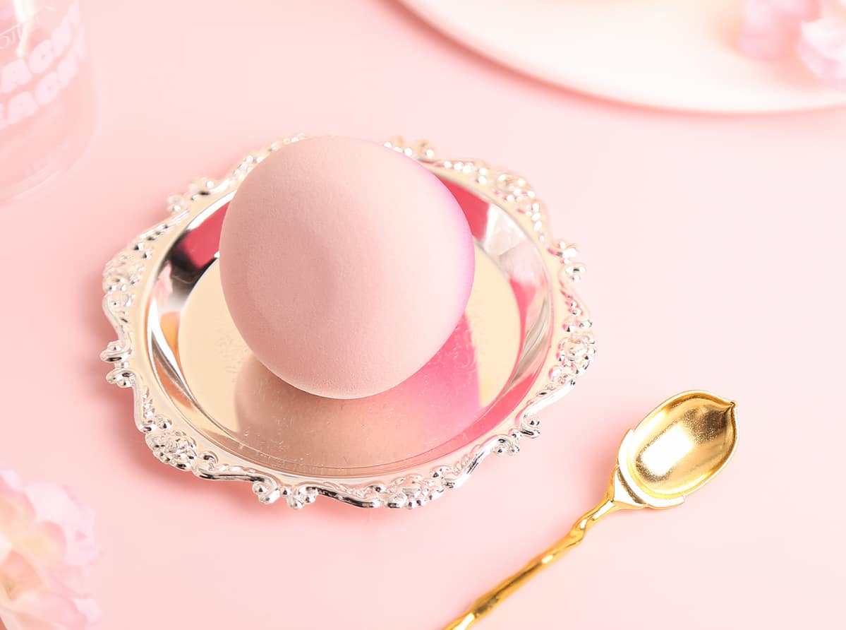 Face Cosmetic Puff Hot Sell Free Sample Egg Cartons Case Container Beauty Blending Luxury Make up Remover Puff
