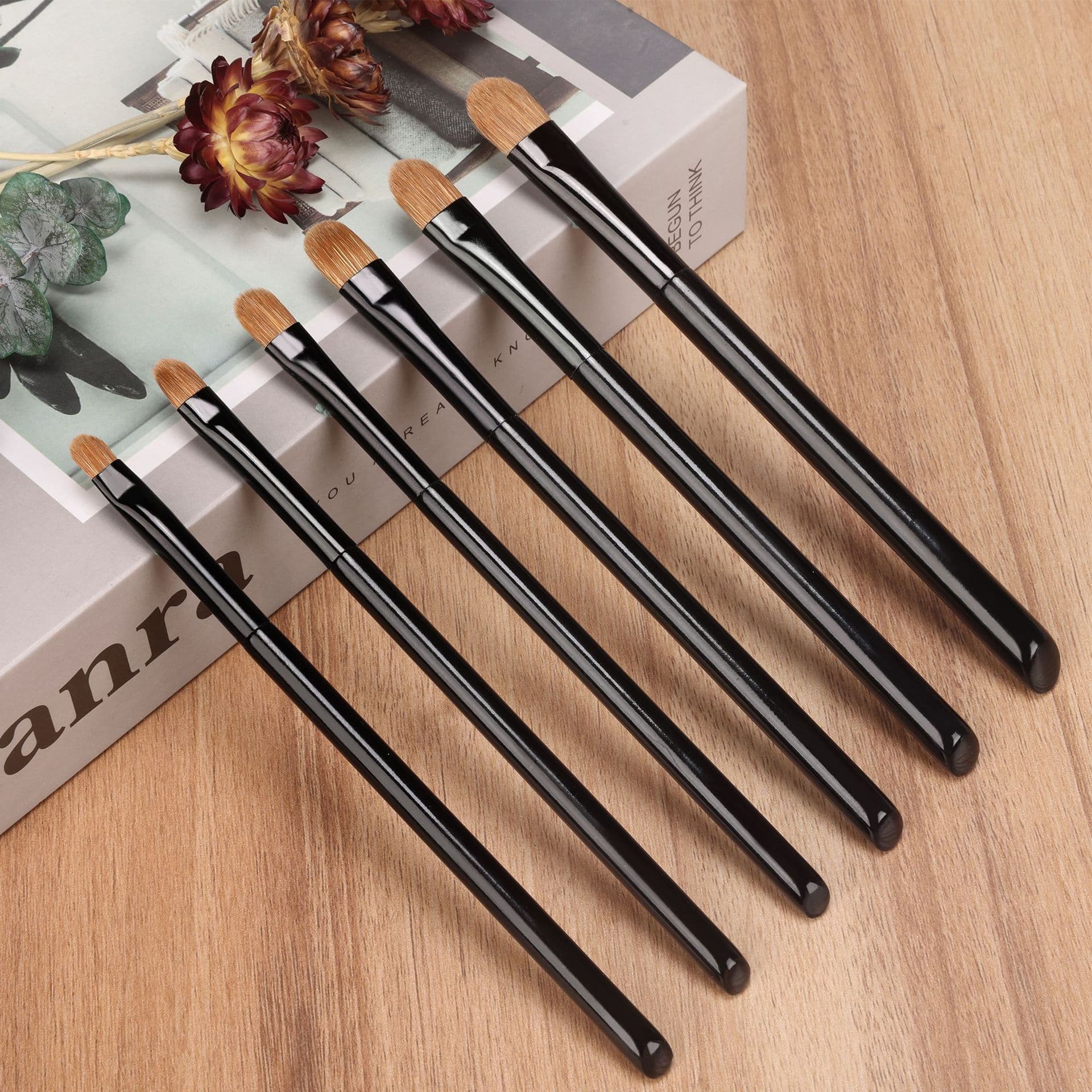 Black Eye Liner Natural Hair Makeup Blending Brushes Custom Small ultra Fine Thin Eyeshadow Brush Wood Handle OEM Brand Private - Image 2
