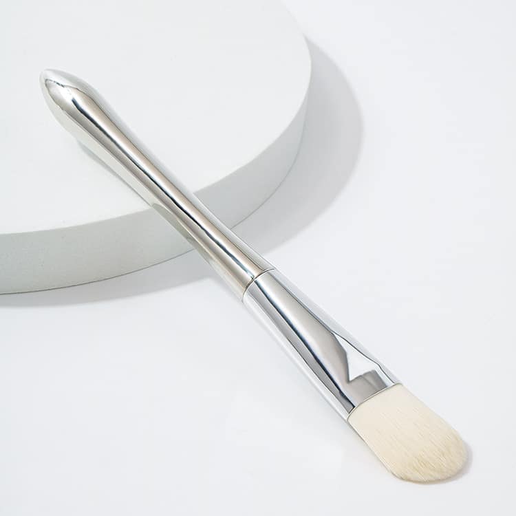 New Design Nice Soft Vegan White Silver Plastic Fan Clay Face Mask Brush Foundation Applicator Logo Custom-Facial-Mask-Brush - Image 2