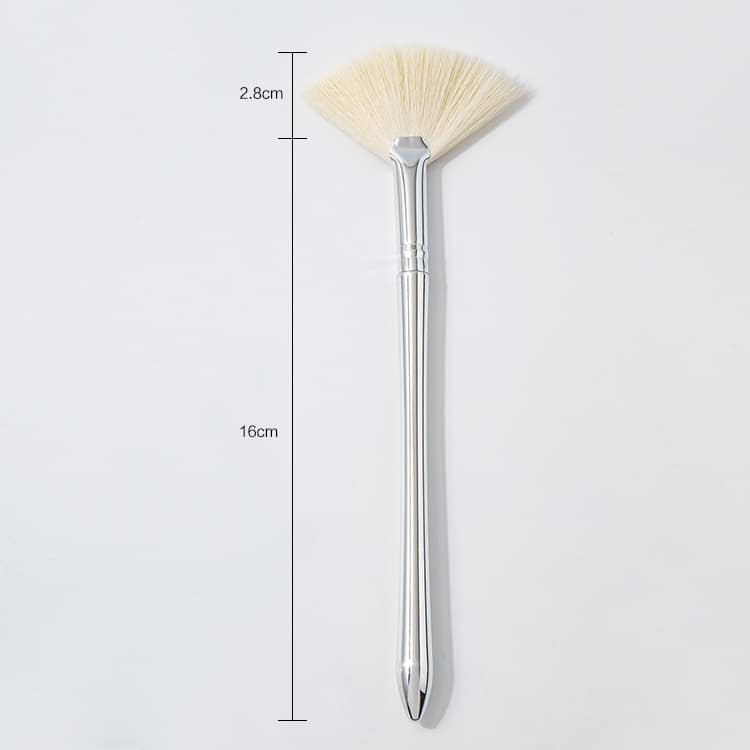 New Design Nice Soft Vegan White Silver Plastic Fan Clay Face Mask Brush Foundation Applicator Logo Custom-Facial-Mask-Brush