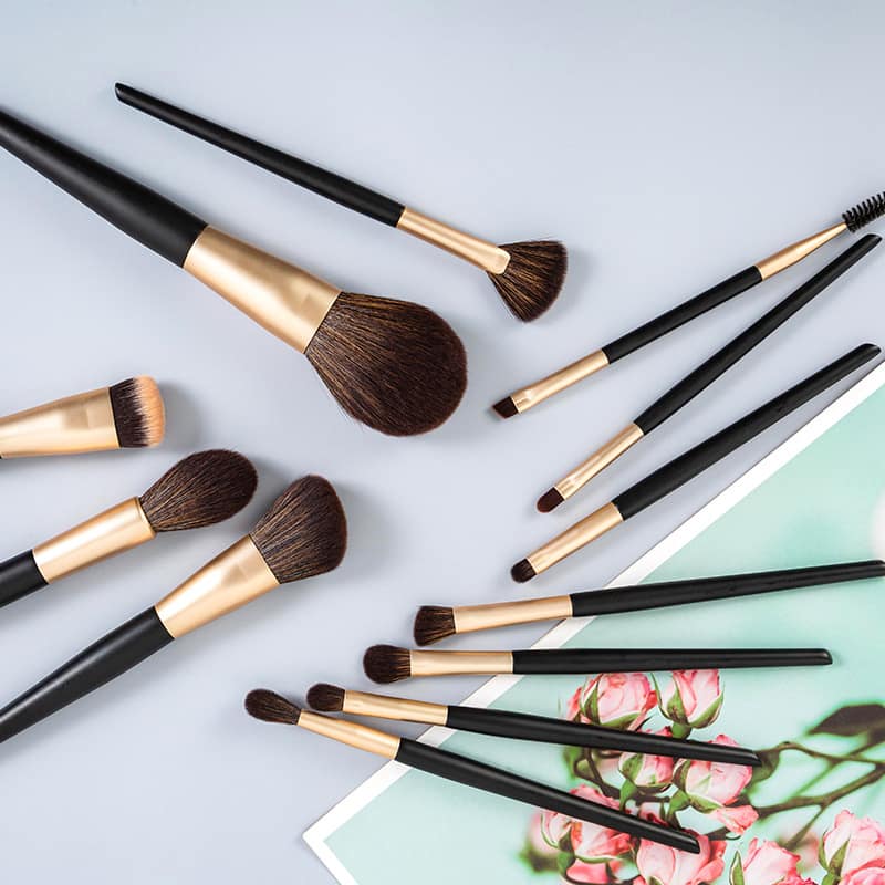 Lilywild Best 12 Pieces Custom Logo Premium Soft Vegan Individual Black Gold Luxury Professional Makeup Brush Set High Quality - Image 2