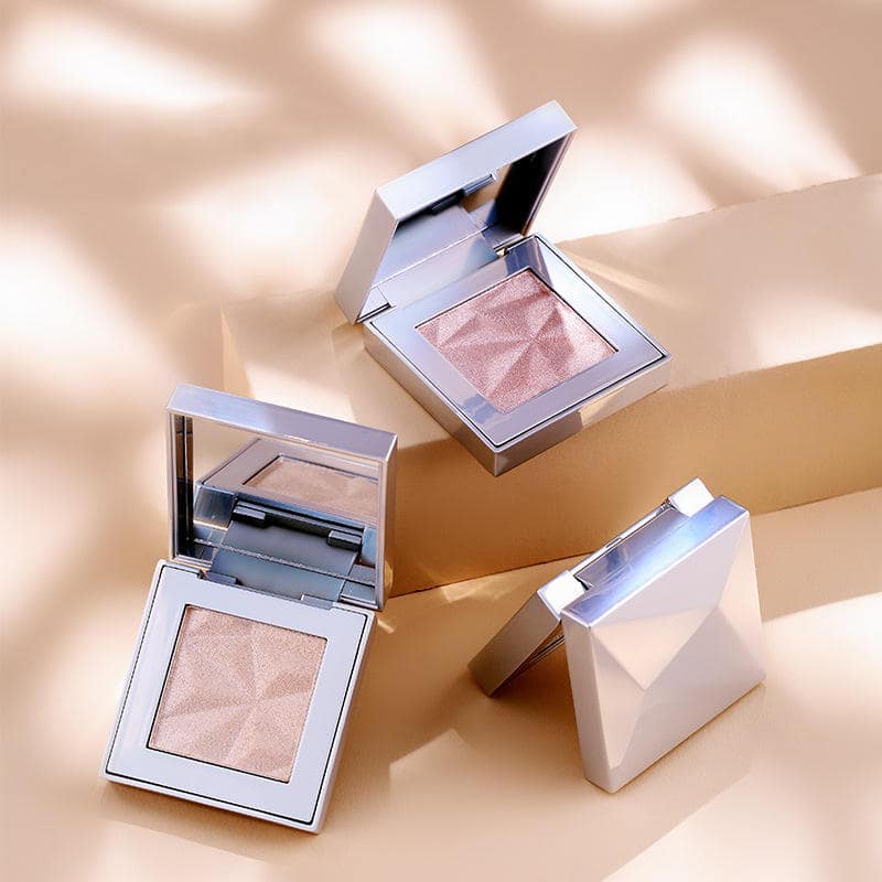 Lilywild Wholesale Custom Logo Pressed Single Pan Bronze Blush Glow Highlighter Makeup High Quality 3D Creative Highlighter