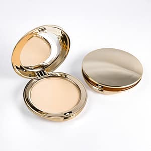 Lilywild Long Lasting Custom Logo Pressed Gold Compact Waterproof Matte Oil Control Blurring Makeup Setting Powder Private Label